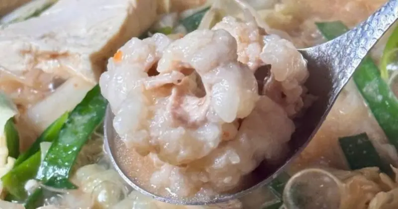 鍋物幸ちゃん，和牛腸鍋厚切油甜，清爽湯頭，搭胡麻豆乳鍋更美味