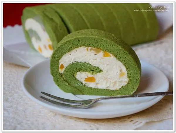 [試吃]來塊優雅的甜點佐秋天 - 稻香緣手工蛋糕。抹茶卡士達鮮奶捲