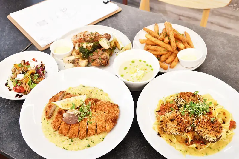 大隱隱於市，Shiro皙酪，位於昇平街上，鄰近向上市場、勤美