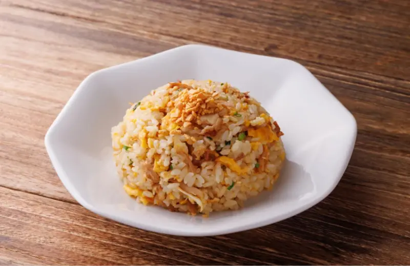 神戶西宮站超濃厚明太子拉麵「刻刻拉麵」新開幕，濃厚豚骨+辣味明太子絕配，神戶自由行想吃拉麵就選這家吧。