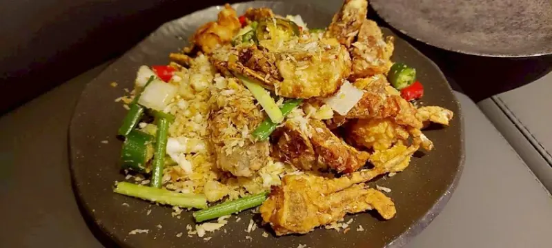 美食｜高雄美食推薦「這間串燒」，最Chill吃到飽 KTV，