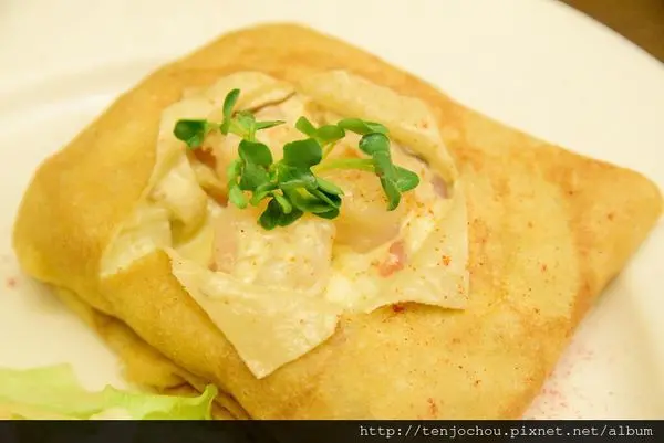 花花，甲飽沒【台北食記】東區 Butter法式輕食餐廳 超美味法式薄餅