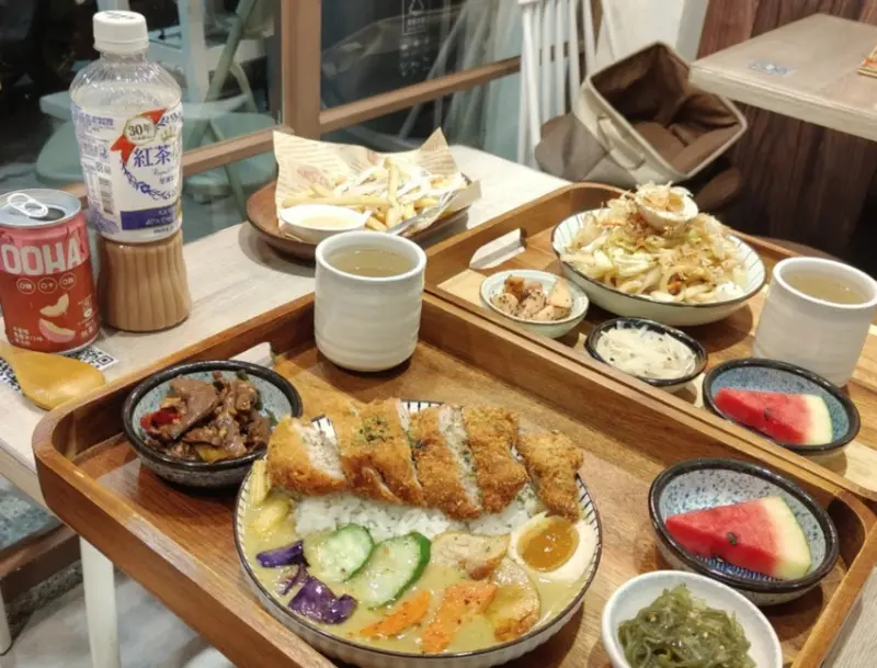 竹東美食推薦｜塊肉究派咖哩專賣店