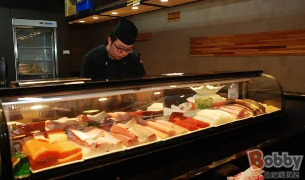 【新竹美食】東街日式料理.新竹必吃日式餐廳.超厚的生魚片非吃不可