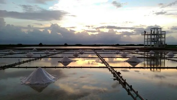 井仔腳瓦盤鹽田：近200年歷史的美景(台南)