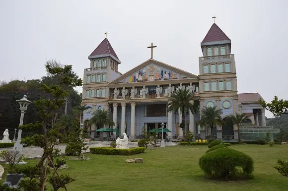 圓滿教堂~~漫遊偶像劇拍攝場景，感受典雅浪漫的異國氣息 