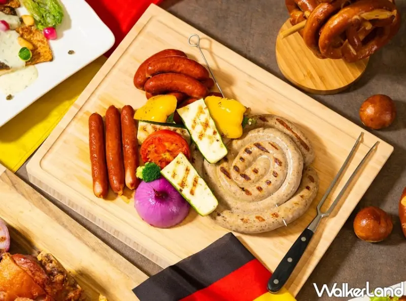 2025台北德國啤酒節美食嘉年華！遠東香格里拉遠東Cafe限時推出，炭烤德國豬腳 牛小排 吃到飽。