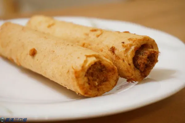 【初體驗】海邊走走手工肉鬆蛋捲@一圈一圈又一圈的純手工 滿滿滿就是愛現的滿足