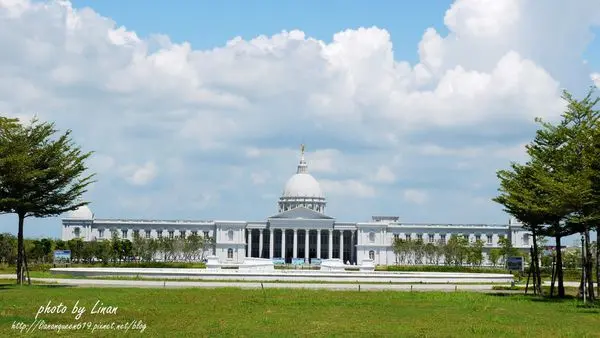 台南，仁德。台南都會公園，驚豔歐風古典宮廷建築。