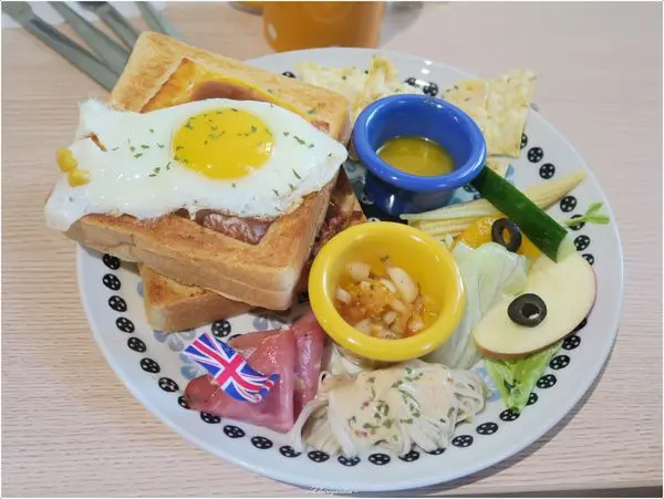 [2015台南行]中西區 壹零捌。一 ~喜愛度破表。和摩艾一起用餐