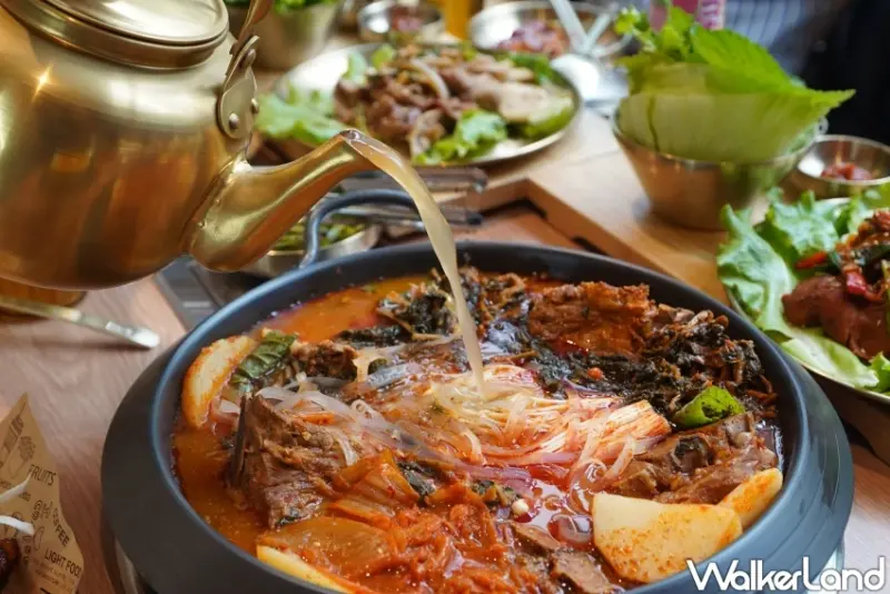 UNCLE-K馬鈴薯排骨火鍋台中店搶先看！進軍台中公益美食商圈，營業至凌晨兩點。