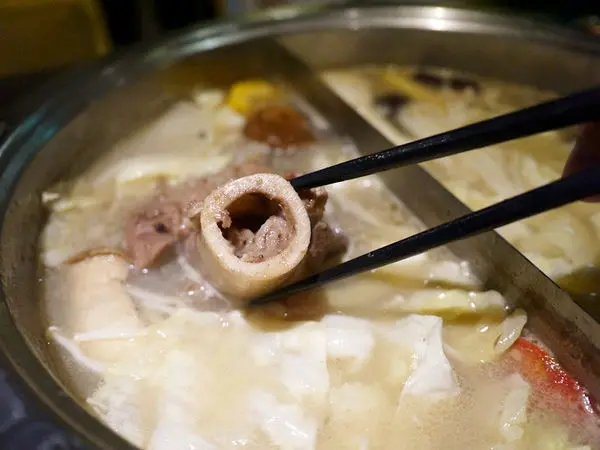 【台北 大安區/捷運忠孝敦化站】珍湯港式火鍋-老火湯頭的濃醇香(市民大道)