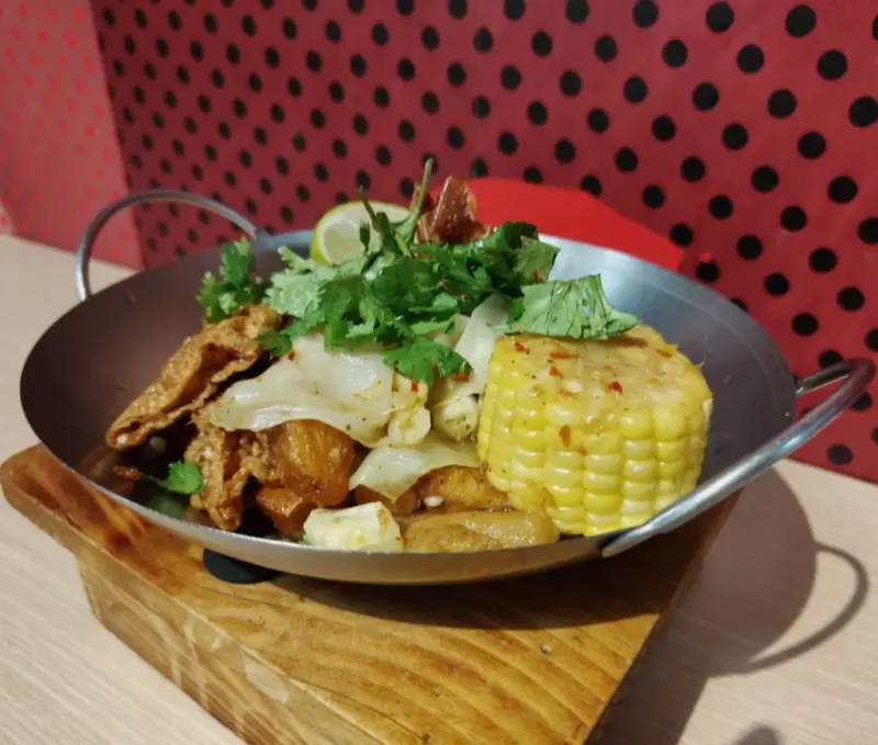 新竹光復本舖 乾鍋麻辣過癮 × 內用自助吧吃到飽 × 冰粉清