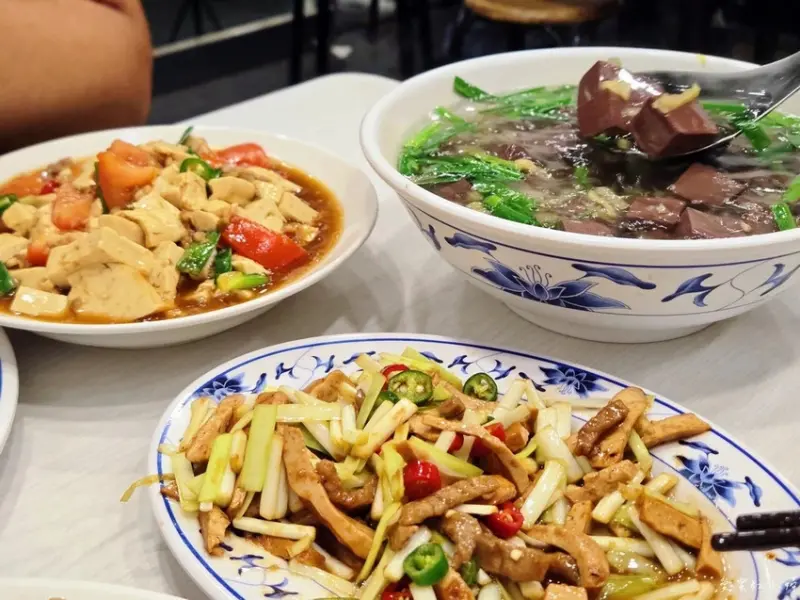 【旅食.台北】家常眷村菜，大安區仁愛路經濟實惠眷村小館，一人