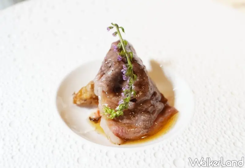 台中頂級燒肉加1！八和和牛燒肉專門店台中店 攜手冠軍侍酒師打造餐酒體驗，燒肉界的勞斯萊斯。