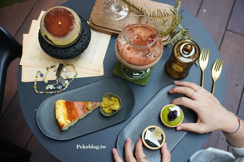 台北市大安區｜東區下午茶新據點！甜點控不能錯過的質感系空間，水晶飾品也很值得買