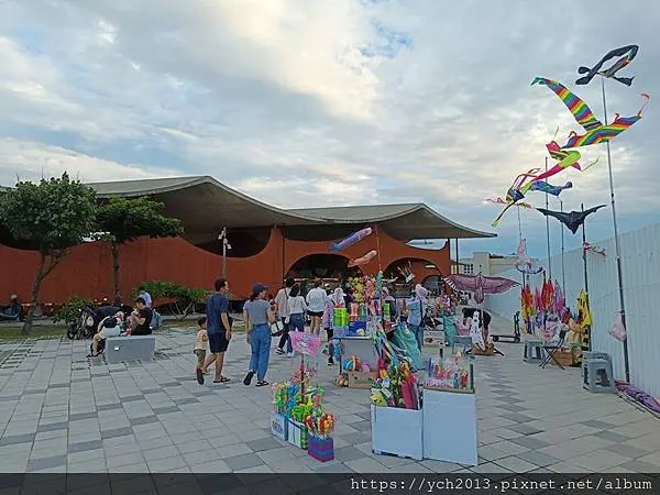 新竹市南寮漁港吹吹風