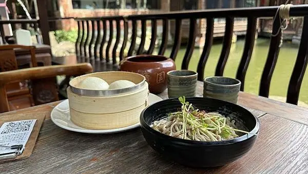 台中森林系景觀餐廳【耕讀園巿政店】隱身在巿區復古茶樓餐廳/台中國家歌劇院旁/秒穿越古色古香江南庭園絕美茶館/城市裡的世外桃源