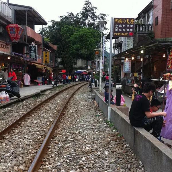 菁桐～平溪一日遊！一起祈福一下！