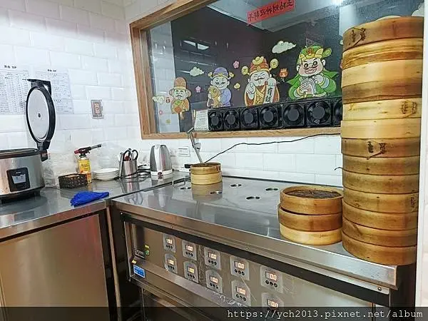 點22港式點心專賣店 新竹東門店吃宵夜，鱸魚蛤蜊海鮮粥清爽有