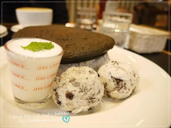 【美食】西門町裡復古懷舊的美好時光。OREO鬆餅塔。美好年代 Belle Époque(西門店)