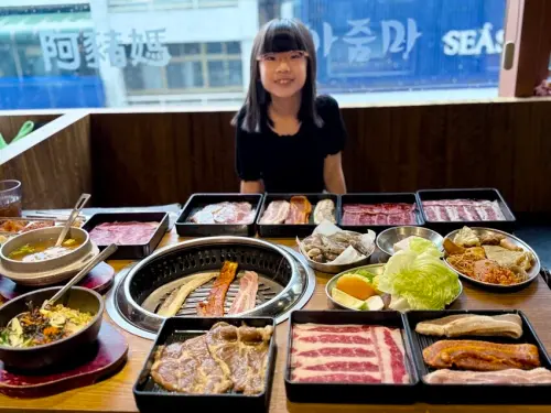 【西門町美食】阿豬媽아줌마韓式烤肉吃到飽西門店：平日學生529元成人569元起吃到飽！多種肉品、海鮮、熟食、冰淇淋任你吃︱捷運西門站