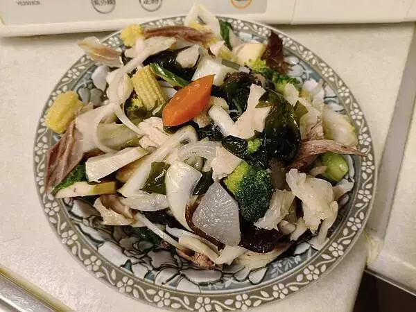 新北鶯歌不吃不可鹹水鷄南雅店~青菜~鹹水鷄~麻辣鷄~幸福的青