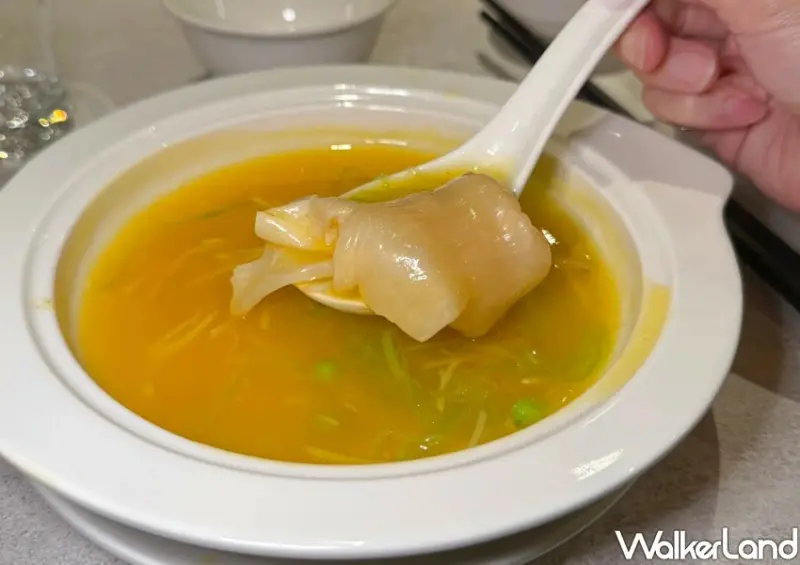 烤鴨1190元搶吃！信義區新開「芯聚苑」必吃菜推薦，4大優惠吃起來。