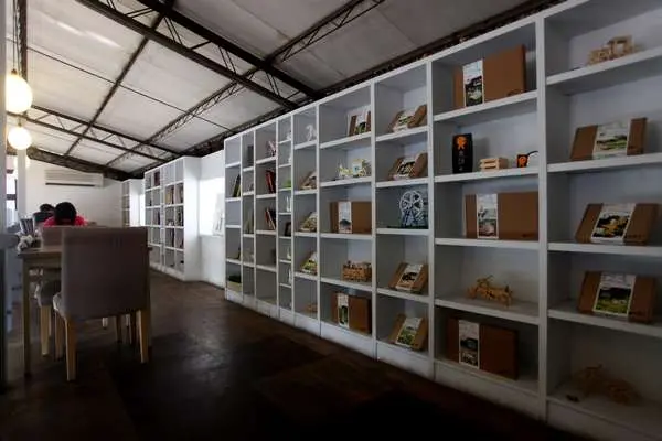 跟隨老屋一同 隨光呼吸