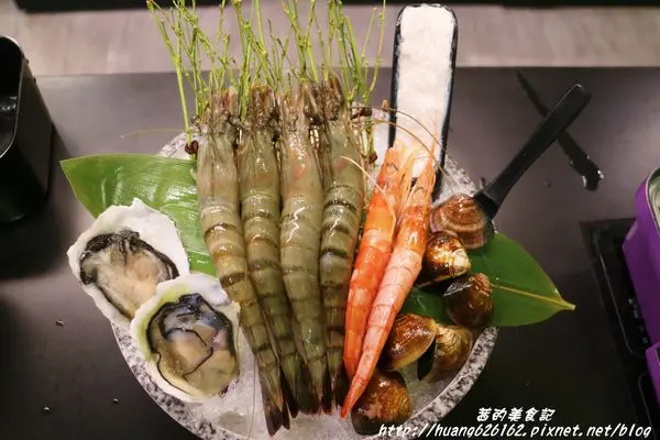 【新北板橋區】一鍋四吃(蒸、涮、燜、燒) 『富呷一方(板橋新埔店)』板橋美食推薦/捷運新埔站