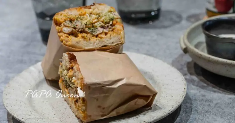 台中一中街美食！波卡多納正宗土耳其旋轉烤肉，寵物友善餐廳貓咪超可愛。