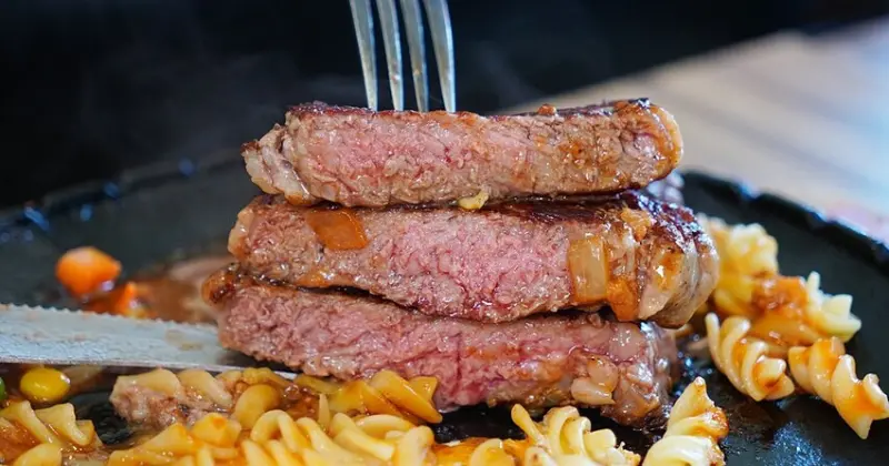 新北市板橋區｜板橋吃到飽推薦 ！海陸自助吧狂嗑到懷疑人生｜我家牛排板橋三民店