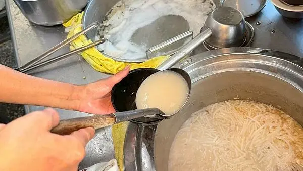 LINE_ALBUM_黃記米粉湯_251016_90