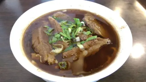 川味老張牛肉麵：澳洲進口牛腱心讚！