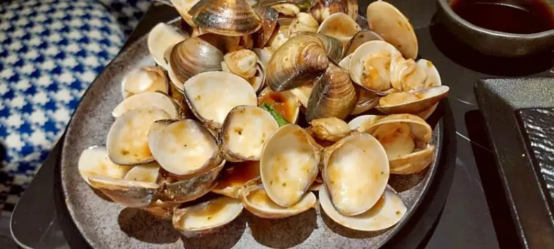 美食｜高雄美食推薦「這間串燒」，最Chill吃到飽 KTV，