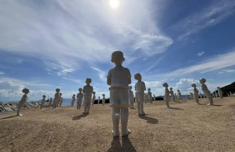 超越觀光的藝術島嶼！在瀨戶內豐島，連水珠、稻田、橄欖豬都能成為一場藝術。