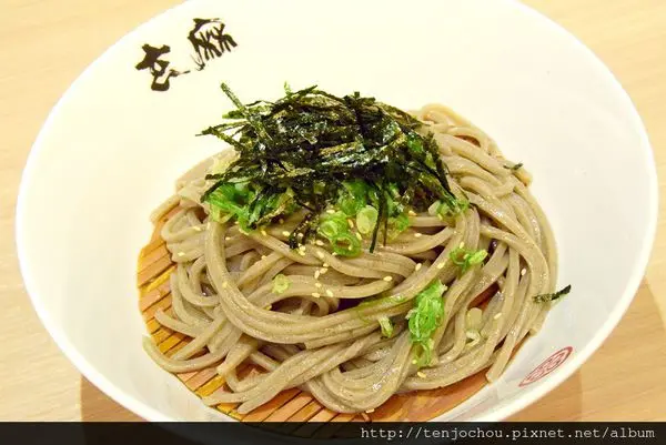 花花，甲飽沒【台北食記】玄麻蕎麥處 源自池袋正宗日本味 蕎麥冷麵Ｑ彈有勁 台北東區216巷美食餐廳推薦