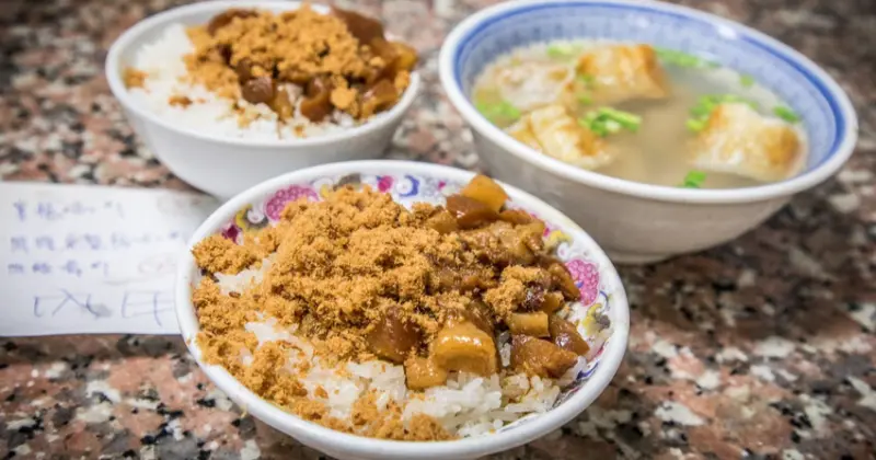必吃台南排隊美食，無名米糕，巷弄飄香老店秘訣大公開