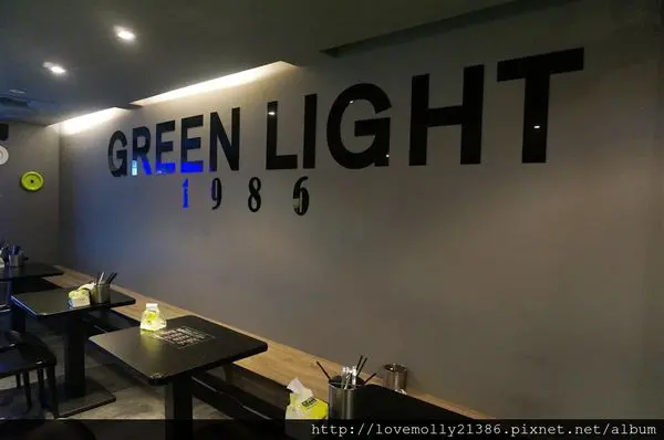(美食)北市東區  台灣第一家✔大韓民國萬歲炸雞好美味♡::GREEN LIGHT 韓式炸雞吃到飽::