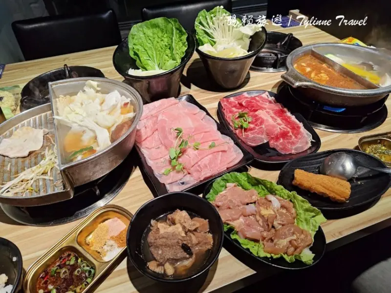 新北市永和區【新北美食】饗食鍋，一人獨享火烤兩吃鍋 | 在地超人氣必吃小火鍋，鴛鴦鍋雙湯頭超享受 | 永和平價火鍋推薦