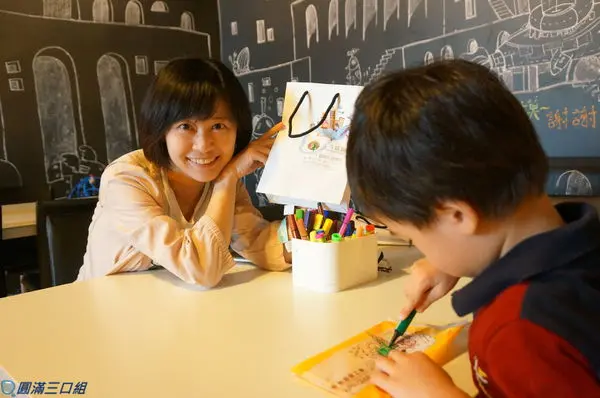 【遊記】高雄左營_紅頂穀創穀物文創樂園 穀倉咖啡@吃喝玩樂通通在穀物樂園裡