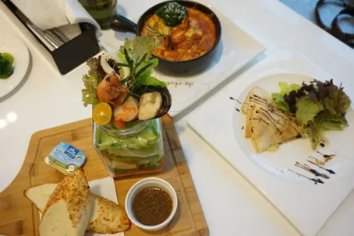 食記 ► 新北 板橋區 ◄ 德爾芙餐廳de reve cafe ✔ 大遠百逛街逛累得好去處 x 小浪漫的秘密基地