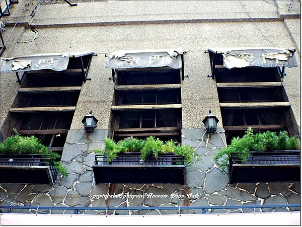 【台南】假日限定異國早餐～窄門咖啡