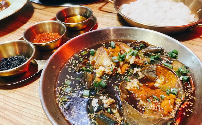 【可汗大叔】醬蝦醬蟹專賣店-台北生醃醬蟹始祖-通過海鮮雷達體質的新鮮，台灣第一生醃教父-台北美食餐廳推薦│台北中山區吉林路美食