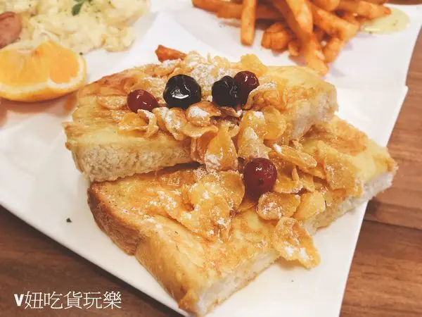 [永和] ❤ 豐滿 總匯三明治❤ 份量驚人、 料多實在的高CP值早午餐 / 頂溪站 仁愛公園