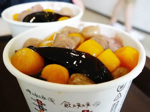 東東芋圓+台中新社+豐盛便宜又大碗+夏天冰涼甜點+菜單Menu價位+菇菇部屋試吃 伴手禮採買 交通資訊