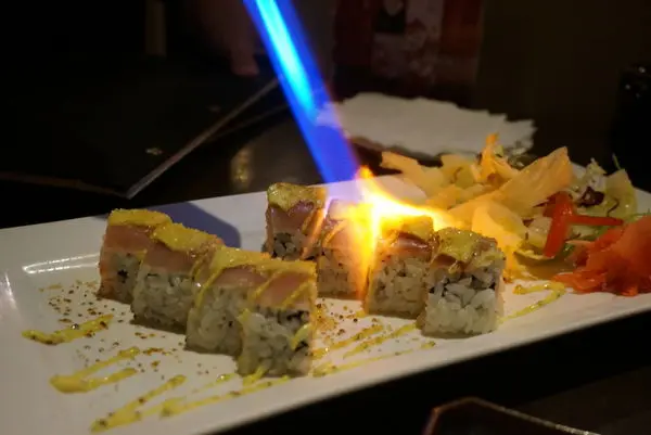 食記 ► 台北 東區 ◄ A-plus 花酒蔵 ✔ 捷運沿線美食：捷運忠孝敦化站 x 不只好吃更是驚艷的創意日式料理!!!!