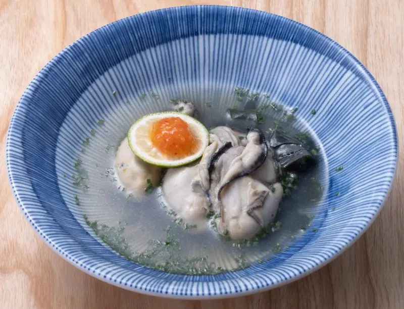 東京中目黑站5分鐘關東煮名店「金魚與風鈴」，提供半包廂設計和自選配料玩法，愛吃美食的你必朝聖。