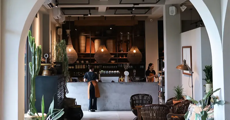 礁溪咖啡廳推薦！蒔花咖啡 宜蘭摩洛哥風庭院超美，周邊停車場、推薦菜單一次看。