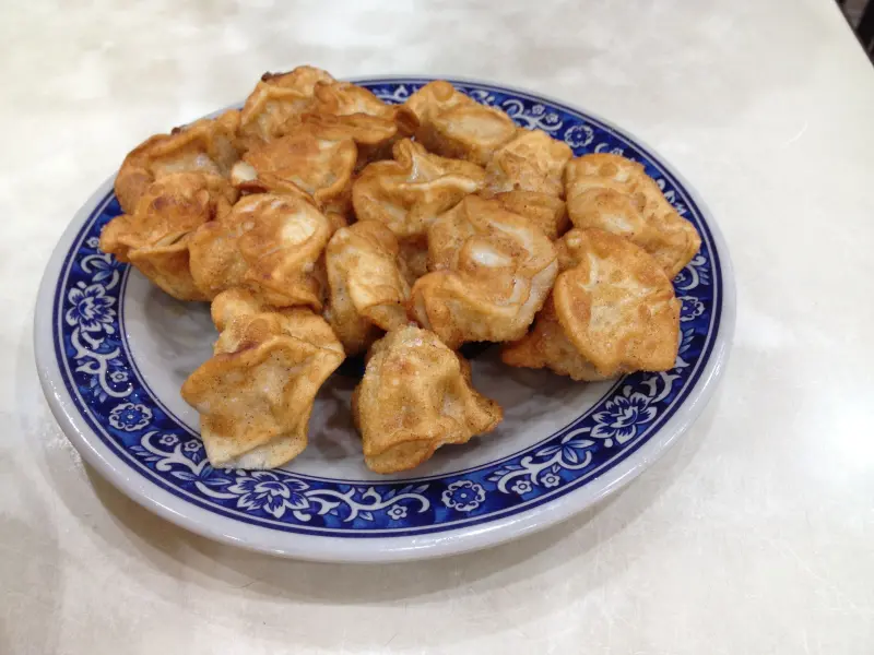 「老牌山東水餃大王」炸水餃的口味真有味